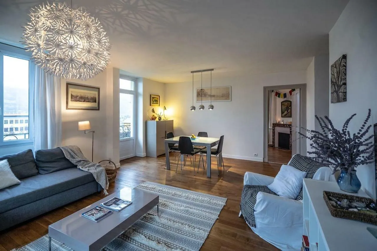 Bright Airy Spacious Apartment Passy  0*, Passy (Haute-Savoie)