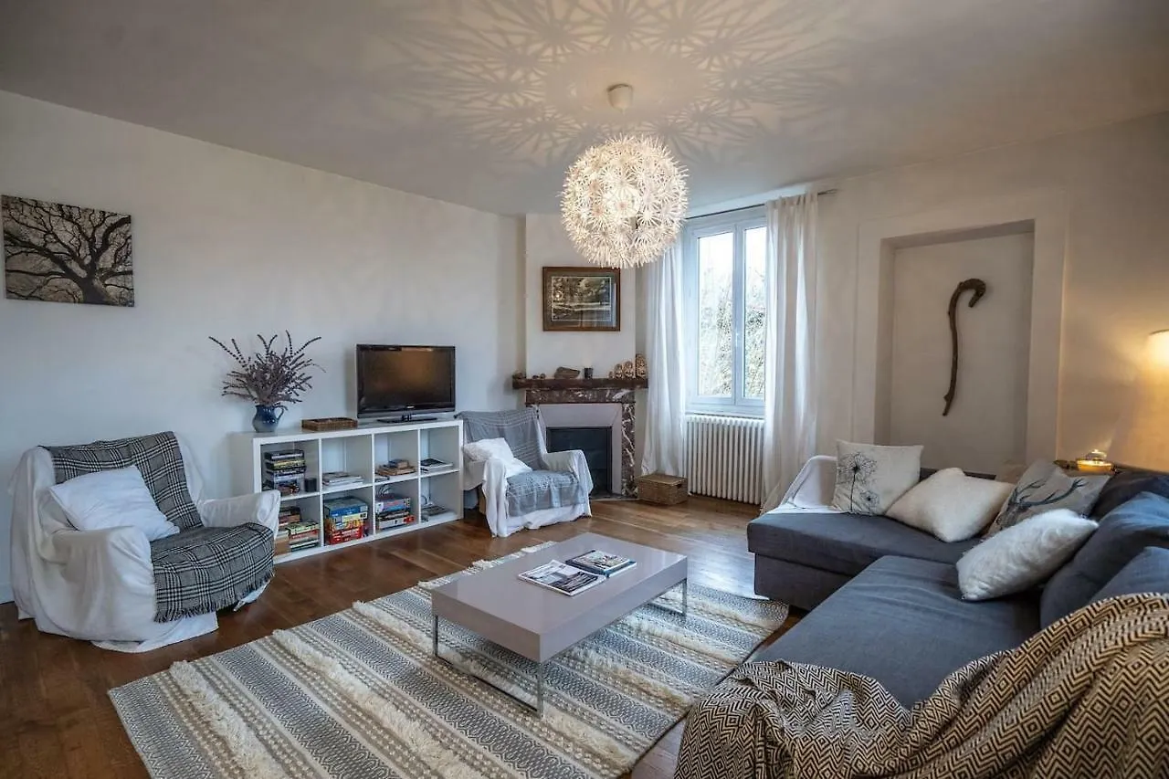 Bright Airy Spacious Apartment Passy
